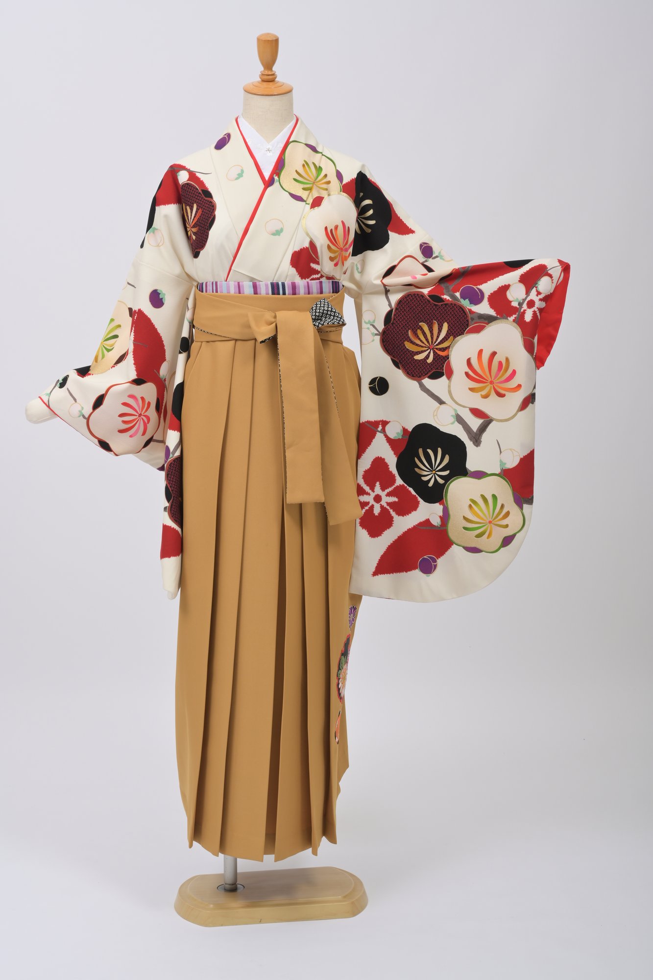 紅一点・白地×赤黒×梅