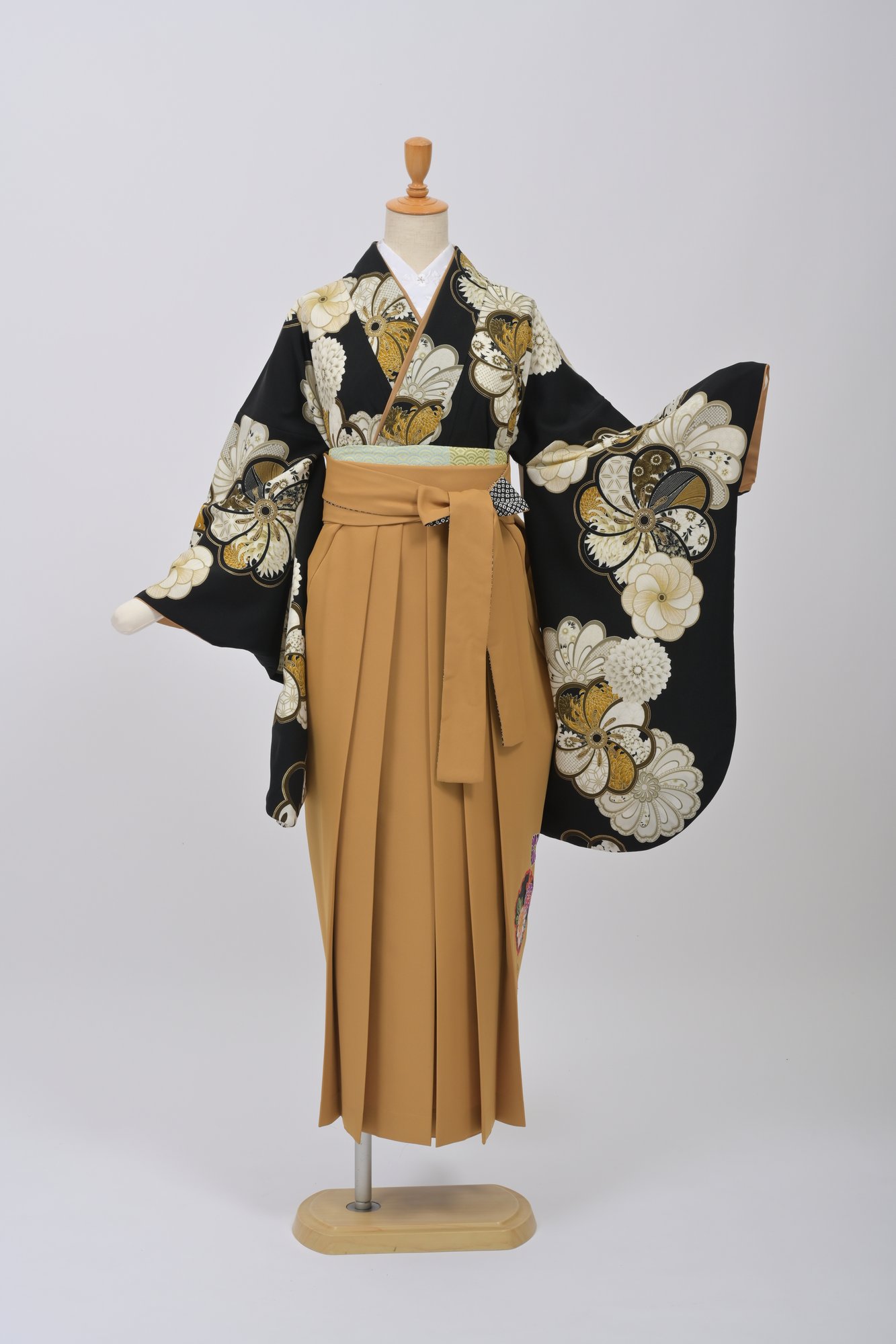 JAPANSTYLE 中村里砂・黒×捻り梅